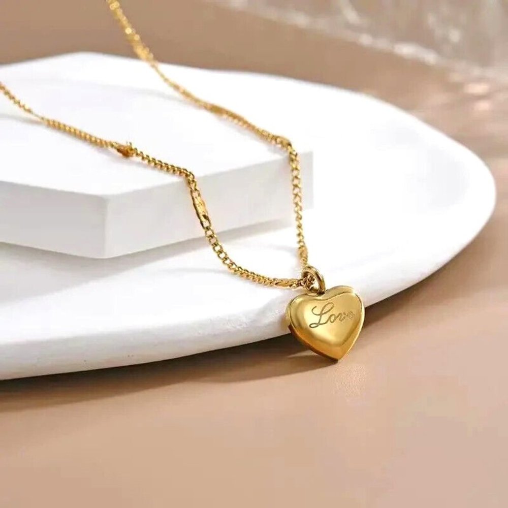 Woman Gold Stainless Steel Engraved Heart Charm Love 17.7"Chain Necklace